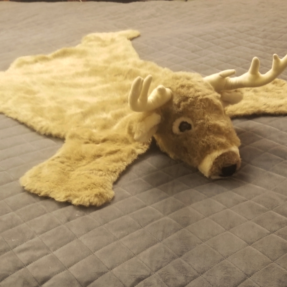 Carstens Plush White Tail Deer Kids Babies Nursery Animal Huggable Rug Decor